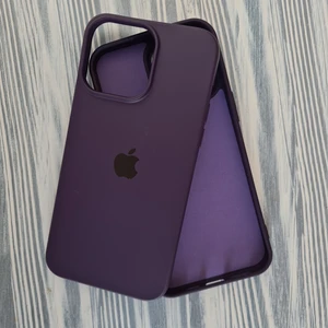 Pirok Store Apple iPhone 15 Pro (6.1 Inç) Uyumlu Lansman Içi Kadife Silikon Kılıf