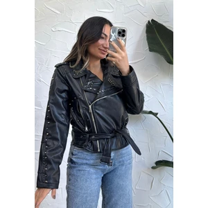 Siyah Zımbalı Deri Ceket
