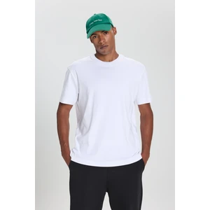 %100 Pamuk Modern Fit Normal Kesim Bisiklet Yaka Tişört