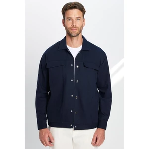 Erkek Relax Fit Rahat Kesim Oduncu Çift Cepli Kapaklı Lacivert Apaş Yaka Düz Kışlık Gömlek