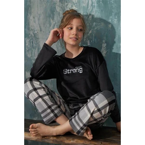 Pijama Evi Siyah Strong Desenli Exclusive Kadife Kız Çocuk Pijama Takımı 