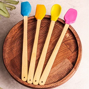 Like - 4'lü Isıya Dayanıklı Yapışmaz Silikon Spatula Seti Silikon Mutfak Seti Renkli Kaşık Seti Açık