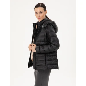 Pierre Cardin Kadın Siyah Kapüşonlu Kapitone Mont 50297332-VR046