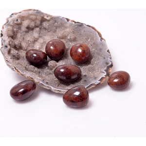 Taş Sandığı Lal Taşı Kütle / Garnet Taşı