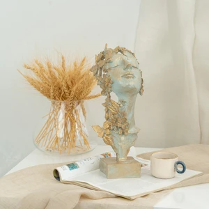 Dea'rt İstanbul Bella Kelebekli Kadın Mask Obje