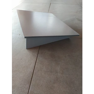Masa Altı Ayaklık Ayak Yükseltici Ayak Koyma Standı Doğal Ahşap Özel Kaydırmaz Pvc Yüzey 40X50 cm
