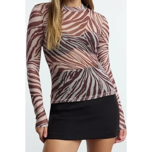 Stil Kadın Zebra Desenli Fitted Vücuda Oturan Tül Esnek Bluz Regular Örme Slim Kalıp