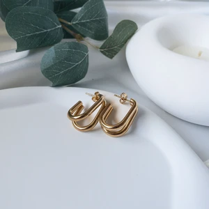 Paslanmaz Çelik Şeritli Model Kadın Gold Küpe