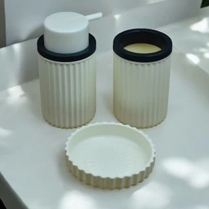 Dore Voir 3 Parça Sert Plastik Banyo Seti / Sıvı Sabunluk Diş Fırçalık ve Katı Sabunluk