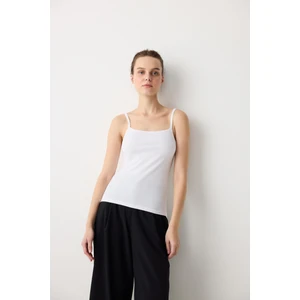 Basic Beyaz Cami Üst