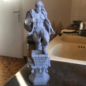 Internos Design Yılbaşı Kaslı Noel Baba Figürü