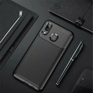 Samsung Galaxy A30 Kılıf Karbon Desenli Şık Tamia Premium Silikon Kapak