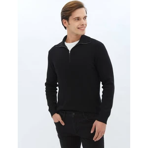 Siyah Desenli Triko Kazak