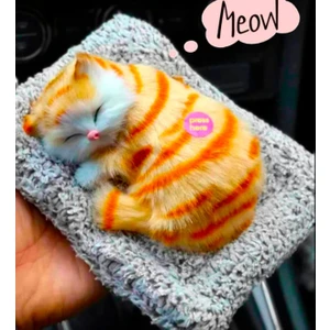 Peluş Yavru Kedi Oyuncak  Minder Üstünde Uyuyan Kedi Sesli Miyavlayan Oyuncak