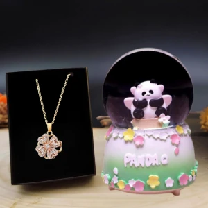 Panda Doğum Günü Işıklı Müzikli Kar Küresi Hediye & Zirkon Taşlı Hareketli Dönen Yonca Kolye