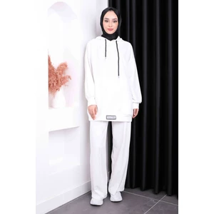 Ekru Önü Etiketli Iki Iplik Tesettür Takım