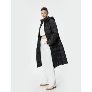 Uzun Şişme Mont Kapüşonlu Fermuarlı Cepli Dolgulu Su Itici