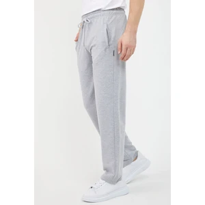 Gri Erkek Düz Paça Cep Fermuar Detaylı Rahat Kesim Eşofman Altı