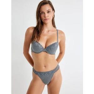 Pamuk Karışımlı Dantelli String Külot