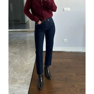 Yüksek Bel Kesik Paça Kadın Jean Boyfit