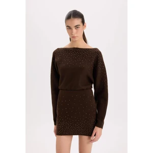 Regular Fit Kayık Yaka Taşlı Basic Düz Triko Kazak E2286AX24WN