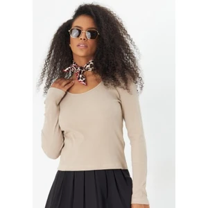 Bej Derin Yuvarlak Yaka Uzun Kollu Fitilli Kadın Bluz- 2458