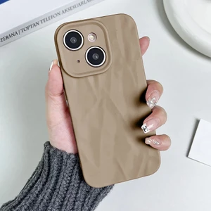 Apple iPhone 15 Uyumlu Kılıf Zebana Soft Wrink Silikon Kılıf Açık Kahverengi