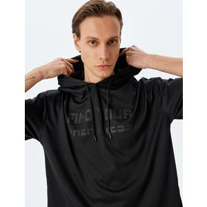 Slogan Baskılı Yarım Kollu Oversize Kapşonlu Spor Tişört