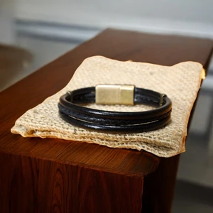 Siyah Deri Bileklik Örgü Deri, Mıknatıs Kapama, Şık ve Modern Tasarım, 3 Beden