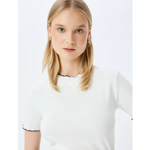 Bisiklet Yaka Dikiş Detaylı Kısa Kollu Kaşkorse Slim Fit T-Shirt