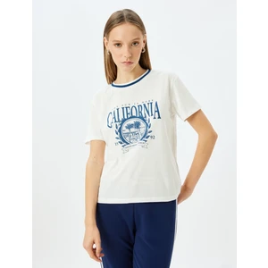 Kolej Baskılı Biyeli Kısa Kollu Bisiklet Yaka T-Shirt