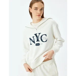 Yarım Fermuarlı Baskılı Oversize Kolej Sweatshirt