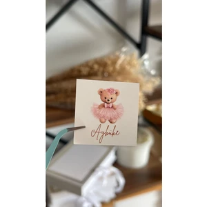 Butik Sosyetik Pembe Elbiseli Ayıcık Yenidoğan Çikolata Etiketi 3,8x3,8 cm 54 Adet