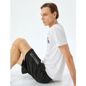 Beli Bağcıklı Cep Detaylı Slogan Baskılı Spor Şort