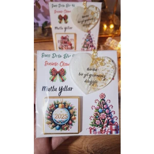 Sevgiliatolyemm  Yeni Yıl Kartlı Çikolata (Anahtarlık Hediyeli)  10 Adet Yeni Yıl Hediyelikleri