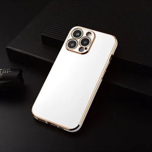 Apple iPhone 15 Pro Max Kılıf Parlak Kenarlı Altın Işlemeli Kamera Korumalı Kapak