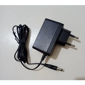 Adaptör 12V 1.5 Amper