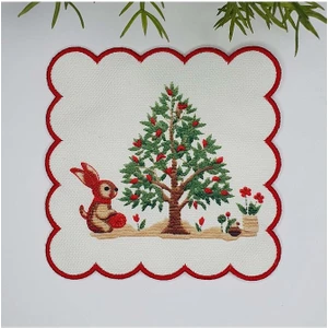 Şirin Tavşan ve Çam Ağacı Baskılı Nakış Kenar Kokteyl Peçetesi 1 Adet