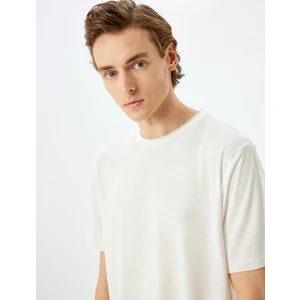 Kısa Kollu Bisiklet Yaka Viskon Karışımlı Basic T-Shirt