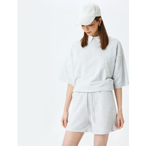 Cep Detaylı Beli Bağcıklı Rahat Kalıp Şort