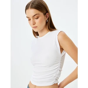 Bisiklet Yaka Dokulu Drapeli Kolsuz Tişört