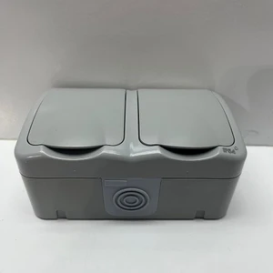 Bella Sıva Üstü Nemliyer İkili Kapaklı Topraklı Priz