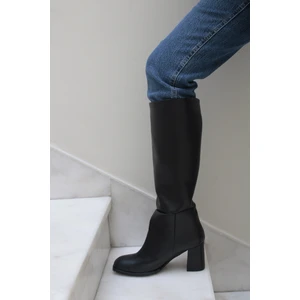 Kadın Siyah Cilt Deri Topuklu Çizme Bot