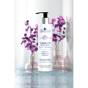 Pharma Naturactive Akneli Ciltler İçin Temizleme Jeli, 200 ML