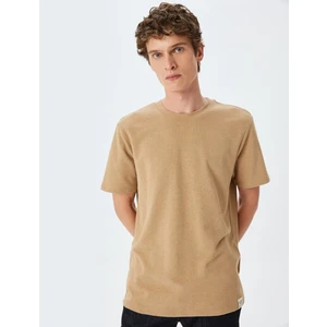 Bisiklet Yaka Kısa Kollu Etiket Detaylı Basic T-Shirt