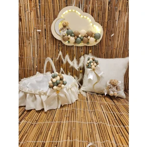Mor Mini Bebek Kapı Süsü Ledli Bubble Ayıcıklı Ahşap Pano + Takı Yastık + Hediyelik Sepet