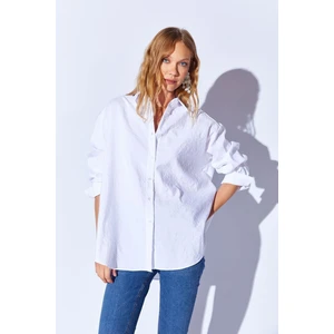 Beyaz Soft Yumuşak  Dokulu Modal Karışımlı Oversize Kadın Gömlek  | MKS169503-01