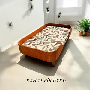 ED PET DİZAYN Barcelona 40*70 Kedi Köpek Yatağı Ceviz. Şık Tasarım Rahat Minderi ile Beraber