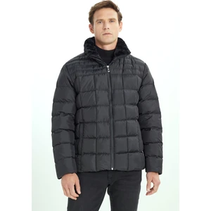 Altınyıldız Classics Sıcak Tutan Elyaf Dolgulu Standart Fit Normal Kesim Dik Yaka Yan Cepli Şişme Mont