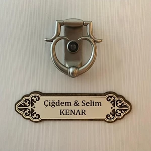Hediyeniz Bizde Kişiye Özel Ahşap Kapı Isimliği